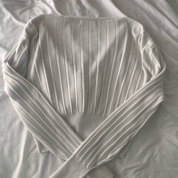 AMERICAN THREADS WHITE BUTTON UP SHORT CARDIGAN - Picture 3 of 5